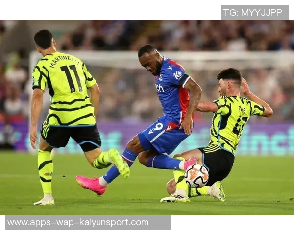 阿森纳与纽卡比赛裁判失误麦克风未关致萨卡被误听解释 阿森纳与纽卡比赛裁判失误麦克风未关致萨卡被误听解释