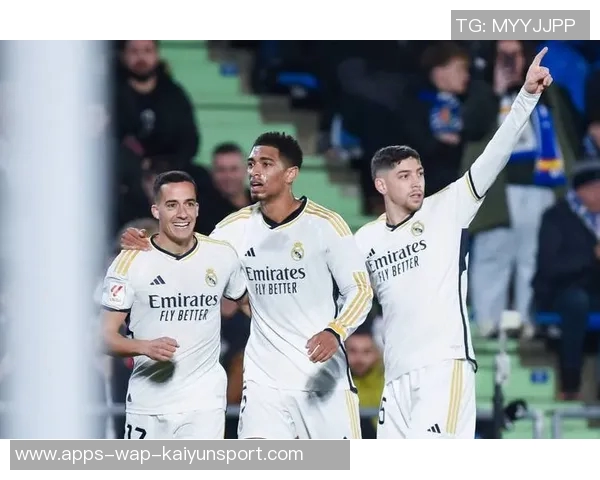 皇马今日训练吸引琼阿梅尼贝林厄姆巴尔韦德等球星参与 皇马今日训练吸引琼阿梅尼贝林厄姆巴尔韦德等球星参与