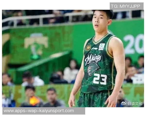 林葳在训练中需加强沟通与节奏感提升以更好融入球队体系 林葳在训练中需加强沟通与节奏感提升以更好融入球队体系