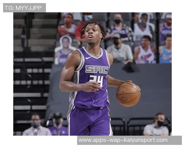 布劳恩展现排球技巧接穆雷长传双手垫球成功完成空接