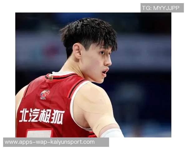 媒体人分析曾凡博未来发展建议健康完成CBA后参加NBA训练营