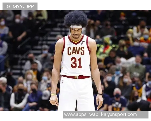 阿伦表现出色11投5中三分球命中率高达50贡献13分并有2篮板2助攻1抢断1盖帽 阿伦表现出色11投5中三分球命中率高达50贡献13分并有2篮板2助攻1抢断1盖帽