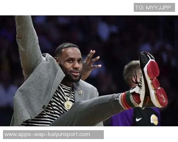 38岁大卫路易斯带领10人队伍零封对手获欧冠MVP表现惊艳