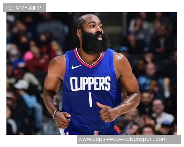 哈登小卡第三节体力透支哈登上半场主动请求休息引关注