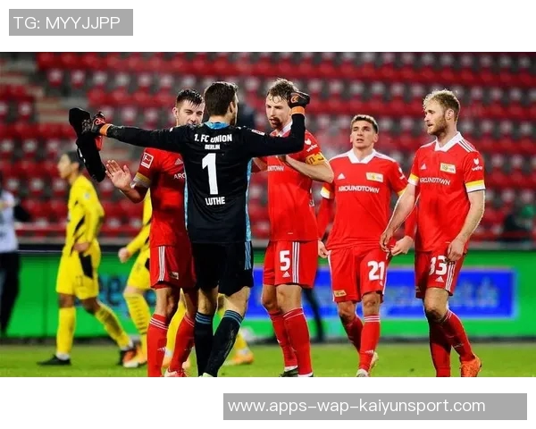 多队争抢柏林联合中卫多基冬窗或将离队引发关注