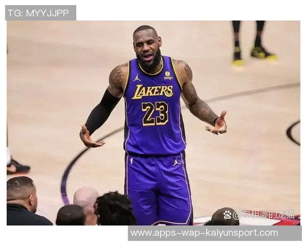 弗菲表现出色6投3中贡献12分3篮板1助攻1盖帽展现实力