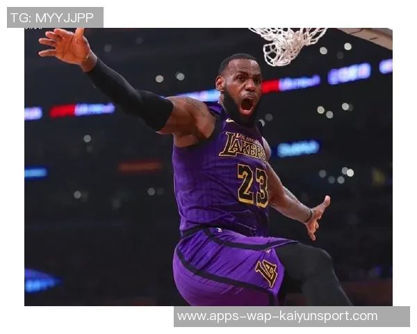 詹姆斯坚持东契奇最后出场引发热议湖记独家揭秘首发阵容介绍背后的故事